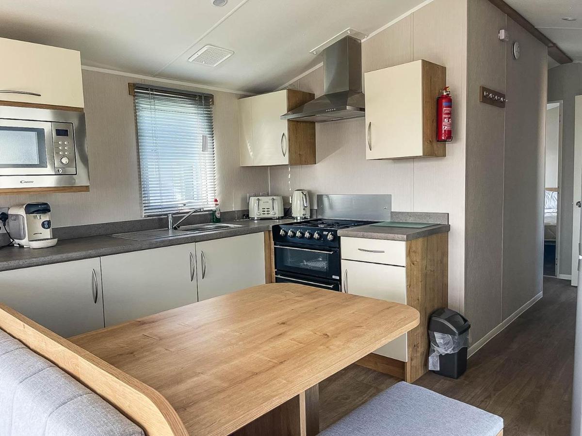 Lovely 8 Berth Caravan For Hire At Barmston Beach Holiday Park Ref 62002O Hotel Lund Luaran gambar
