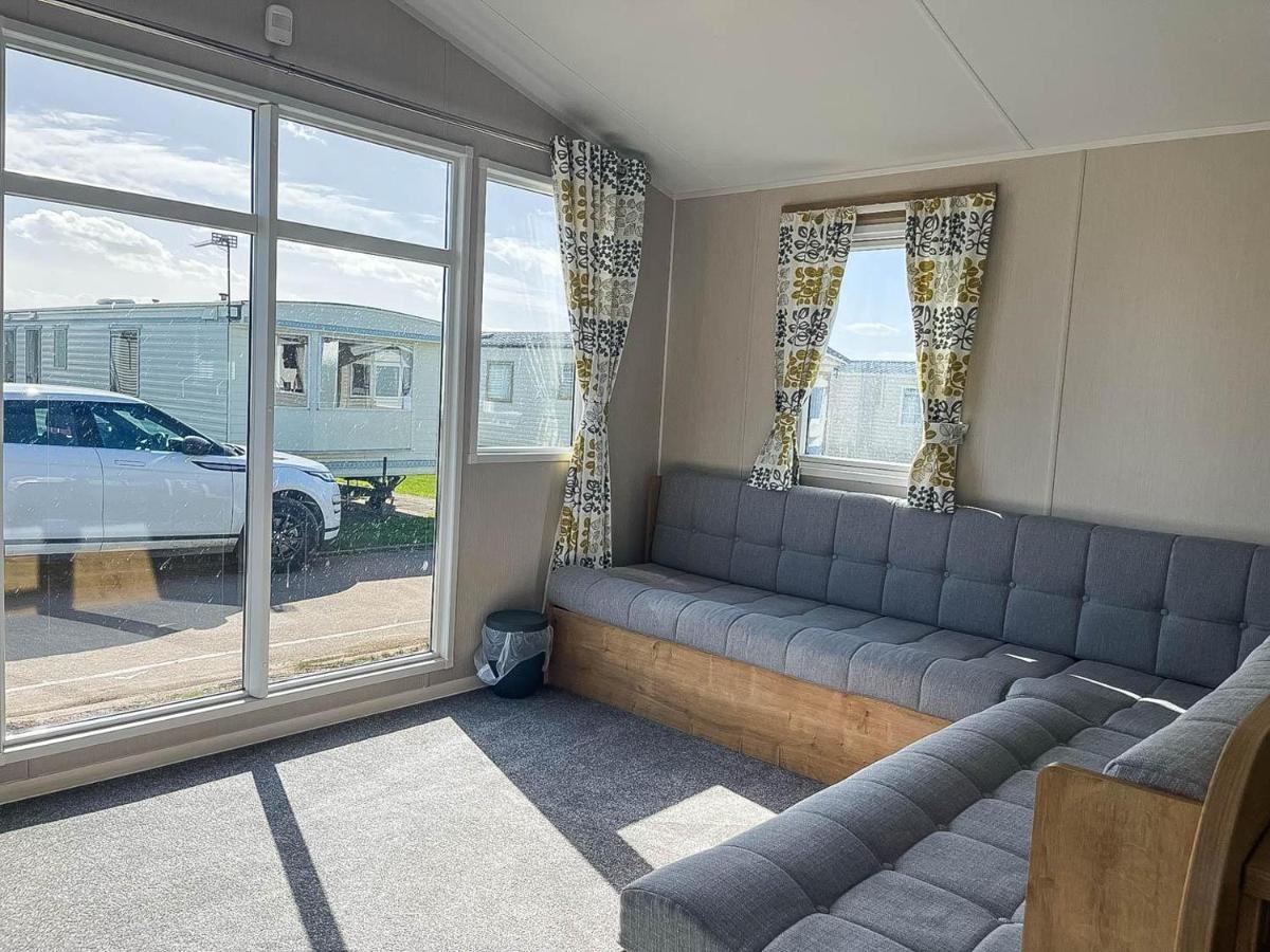 Lovely 8 Berth Caravan For Hire At Barmston Beach Holiday Park Ref 62002O Hotel Lund Luaran gambar